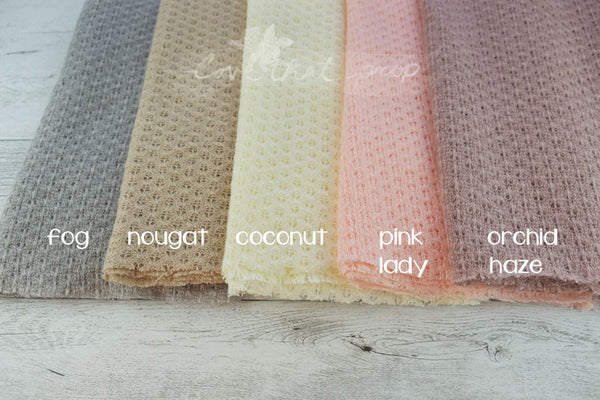'Nora' stretch wrap